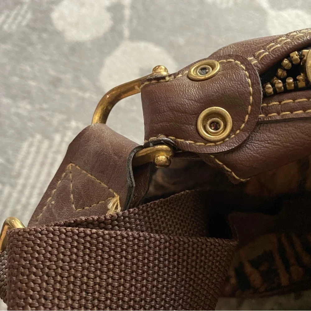 Vintage Capezio Collection Fox Hunting Royal British Scene Dance Duffle Bag - Picture 12 of 16